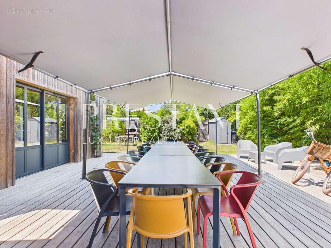 CAP FERRET  À deux pas de la jetée de Bélisaire : L'art de vivre « tout à pied » dans un quartier très recherché - photo 11
