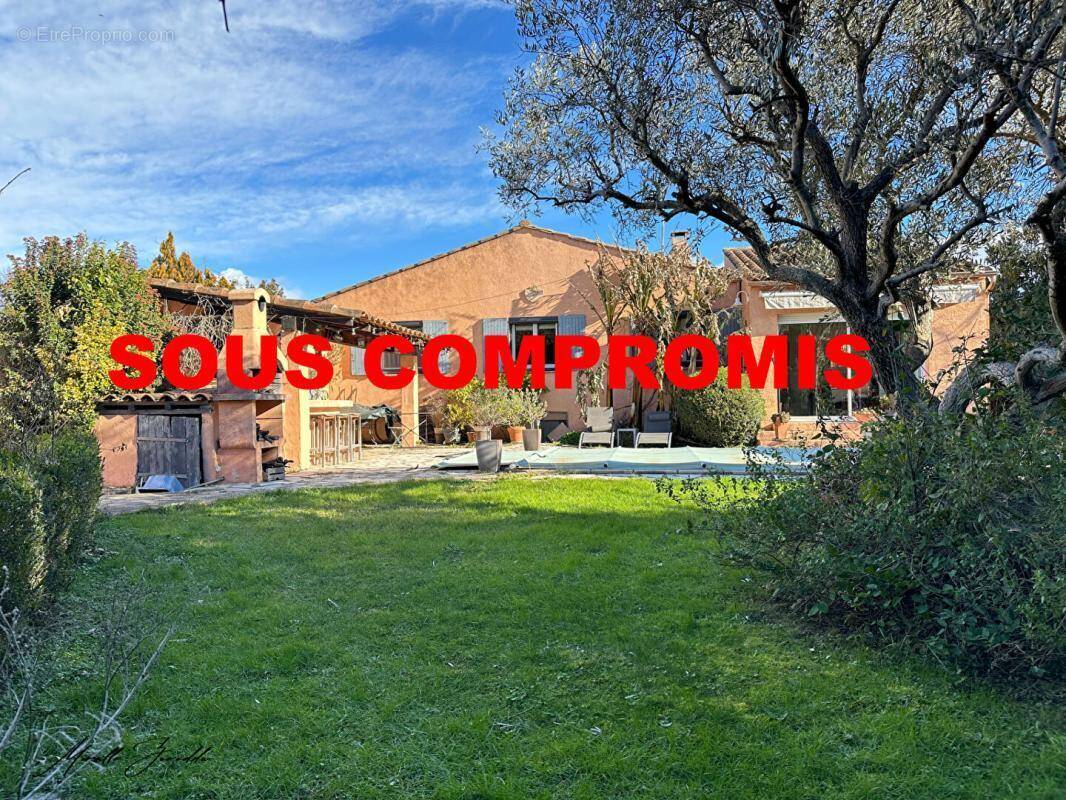 Maison à JONQUIERES-SAINT-VINCENT