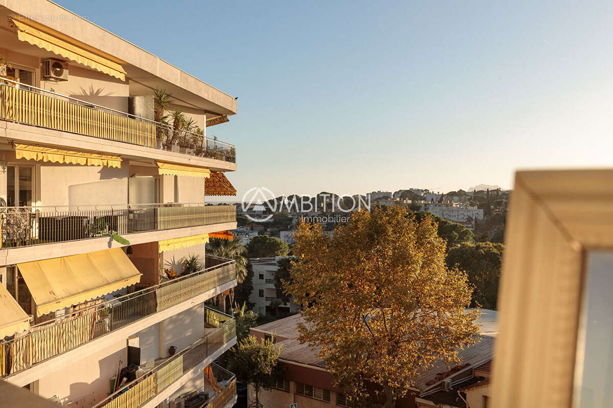 Appartement à LE CANNET