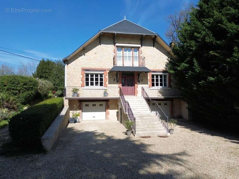 Maison à RUFFEC