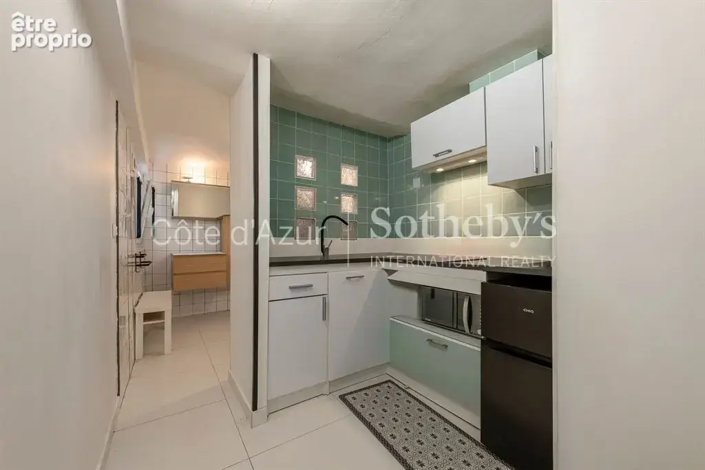 Rare, Nice quartier des Poètes, maison avec jardin, garage et fort potentiel locatif. - photo 12
