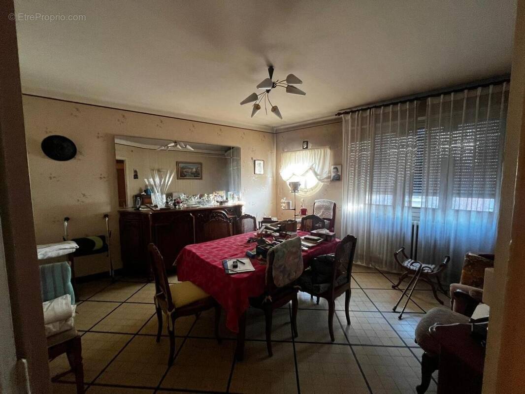 Photo 1 - Appartement à PONT-DE-CHERUY