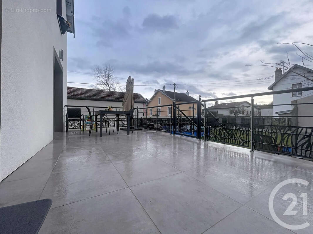 Maison à THAON-LES-VOSGES