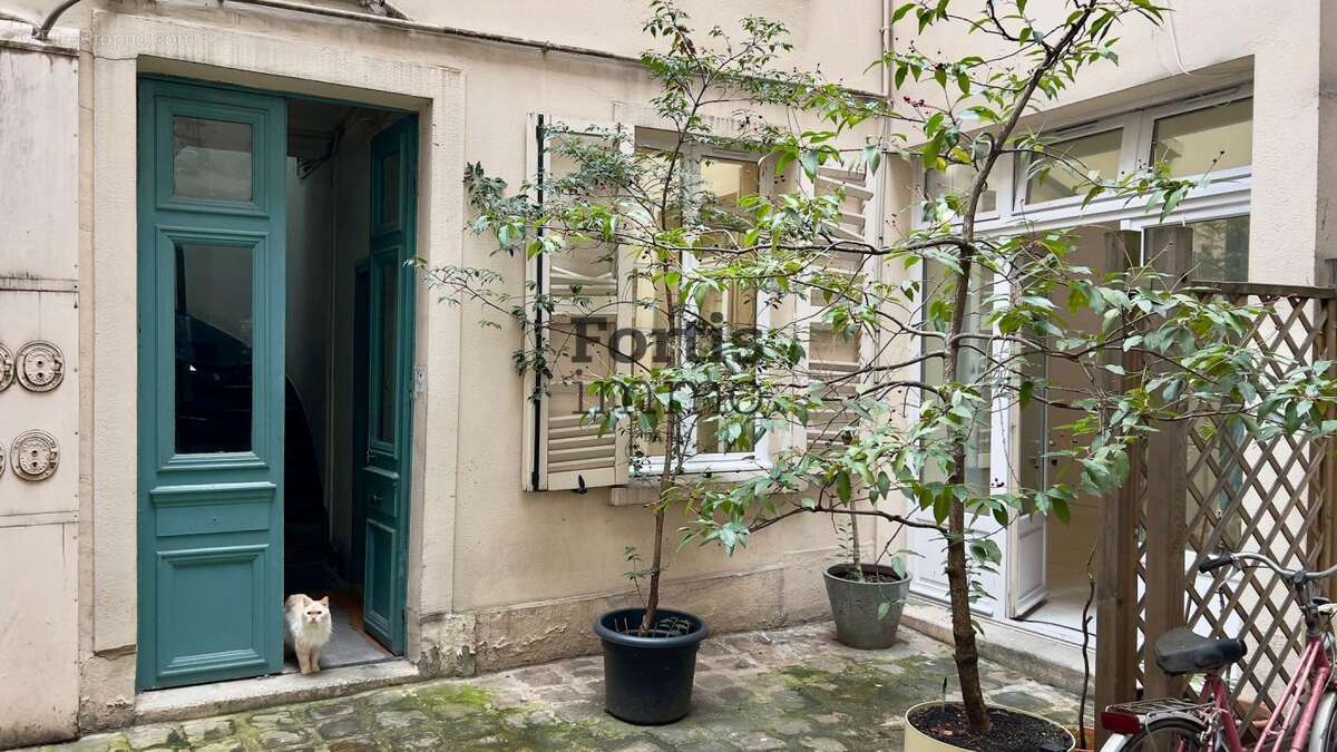 Appartement à PARIS-10E