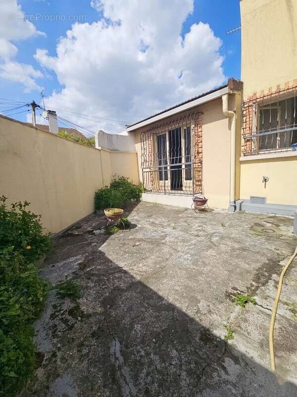 Maison à MONTREUIL