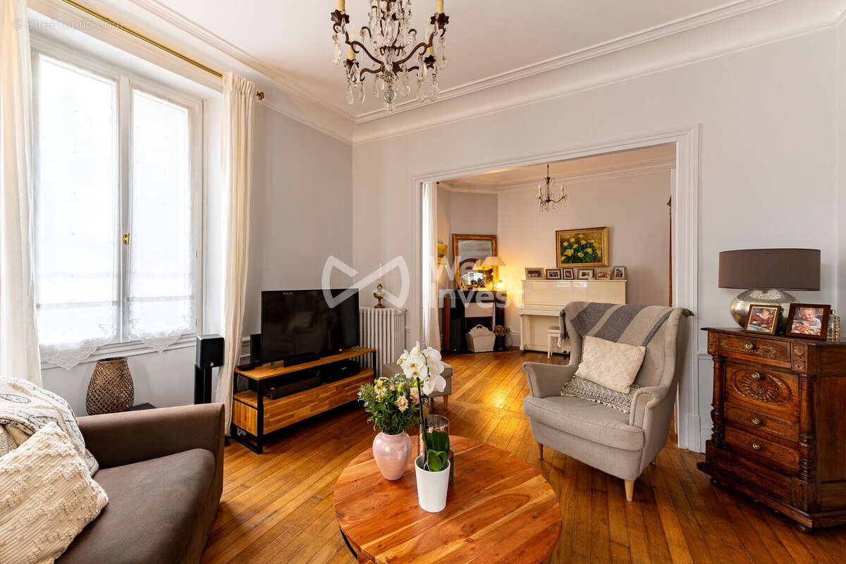 Maison à SAINT-PIERRE-LES-NEMOURS