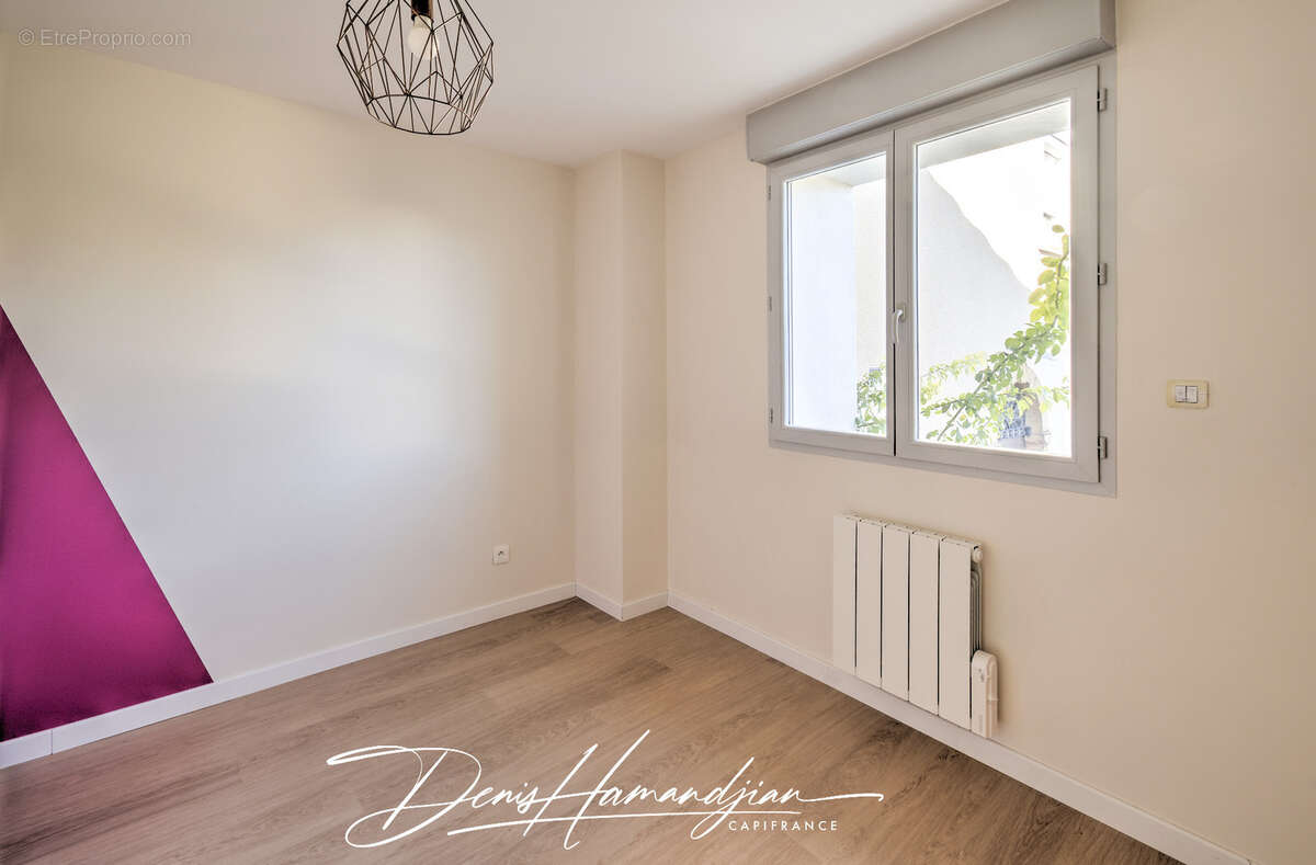Maison à vendre 5 pièces - 4 Chambres - 122 m2 - FONTAINES SAINT MARTIN (69270) - photo 15