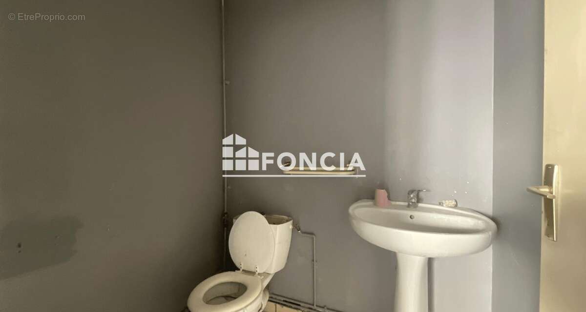 Commerce à CORBEIL-ESSONNES