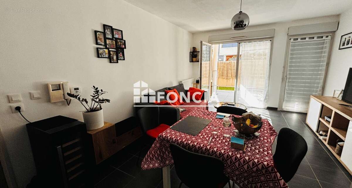 Appartement à CUERS