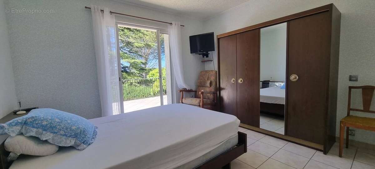 Maison à CASTELNAU-MONTRATIER