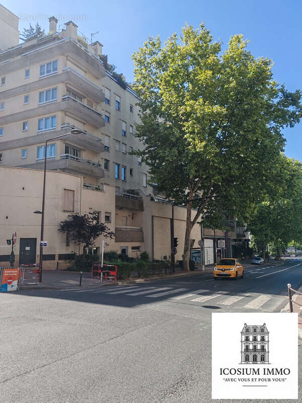 Appartement à CHARENTON-LE-PONT