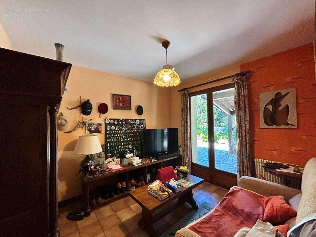 Maison à AUBIE-ET-ESPESSAS
