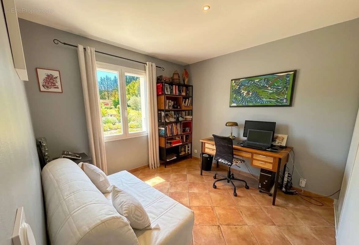 Maison à TOURVES