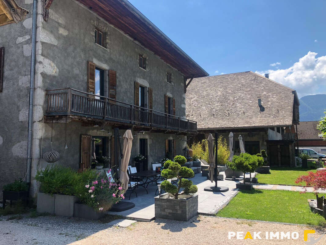 Maison à DOUSSARD