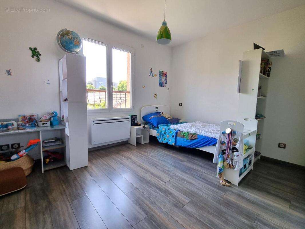 Maison à DECINES-CHARPIEU