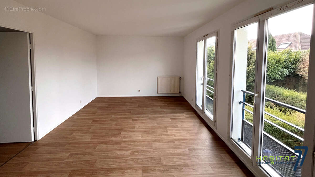Appartement à MAGNY-LE-HONGRE