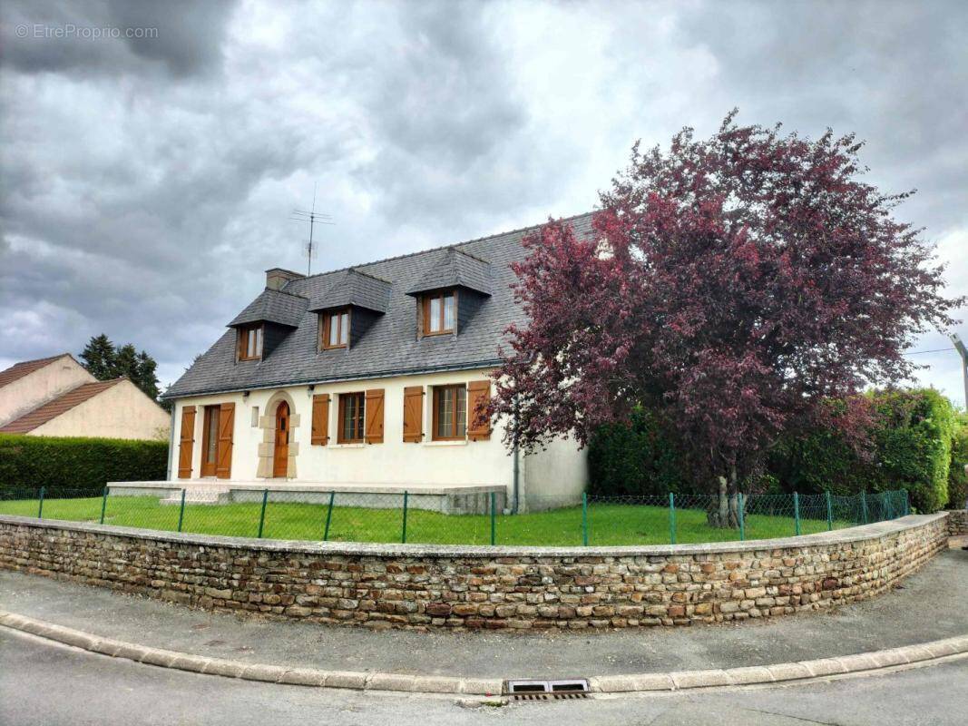 Maison à SAINT-PIERRE-DES-NIDS