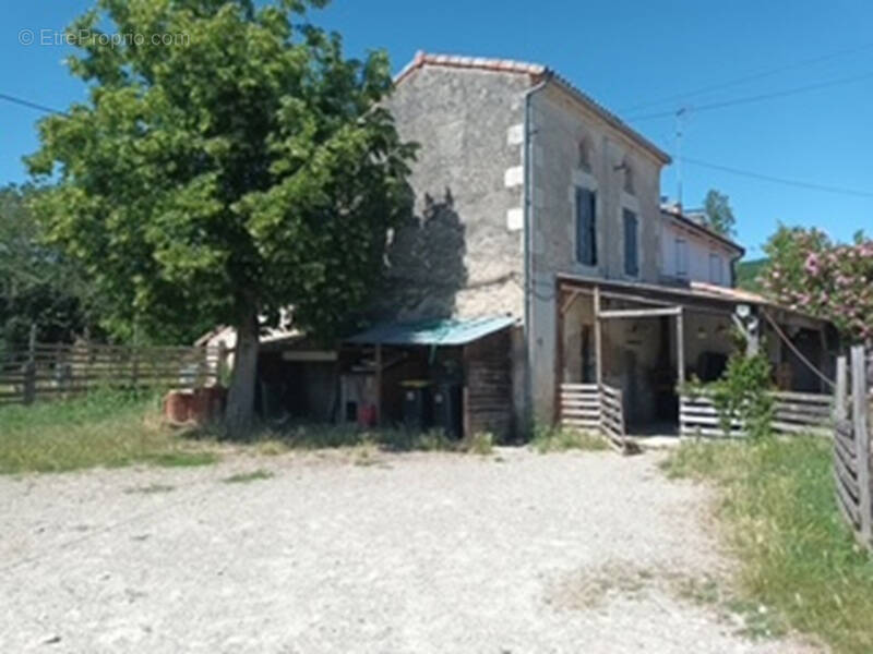Maison à CLAIRAC