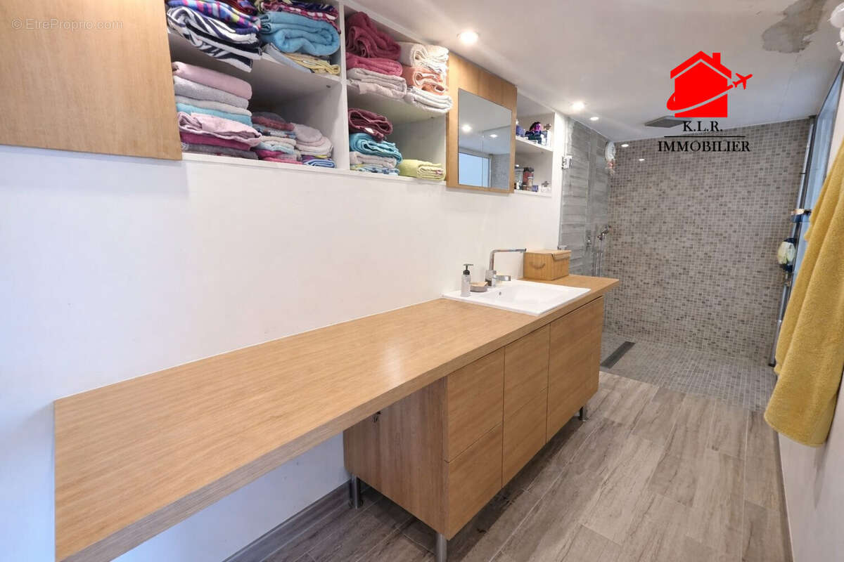 Maison 174 m² à Carros  - photo 7