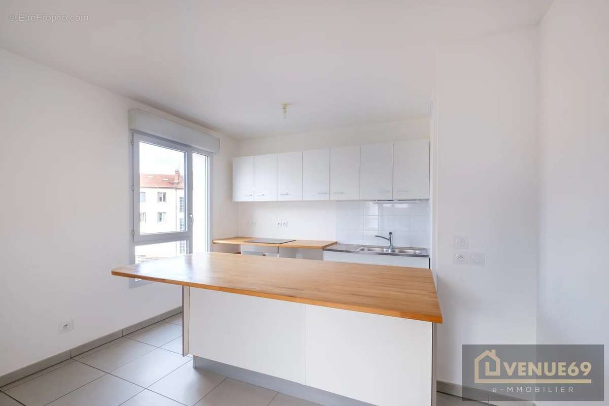 Appartement à LYON-8E