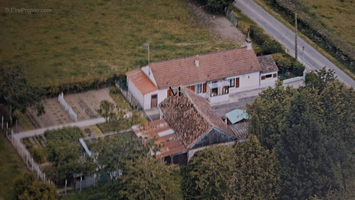 Maison à HAUTERIVE