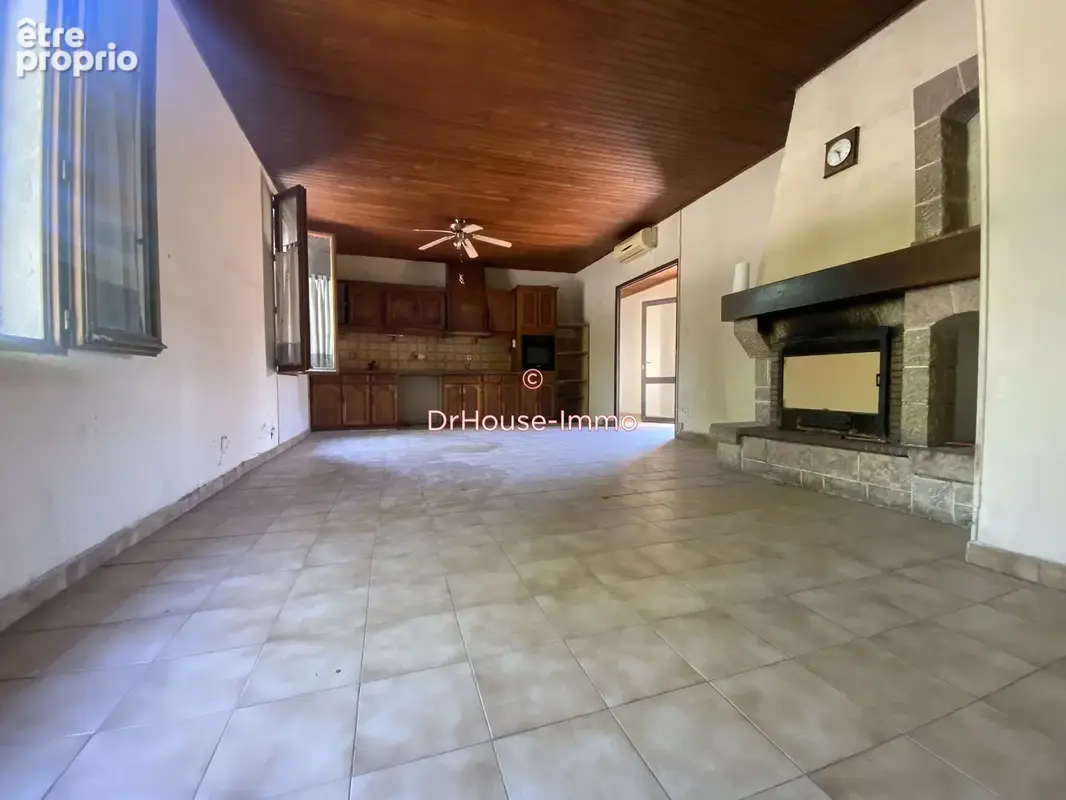 Maison 4 pièces 111 m² à vendre à Aigues-Mortes (30220) - photo 7