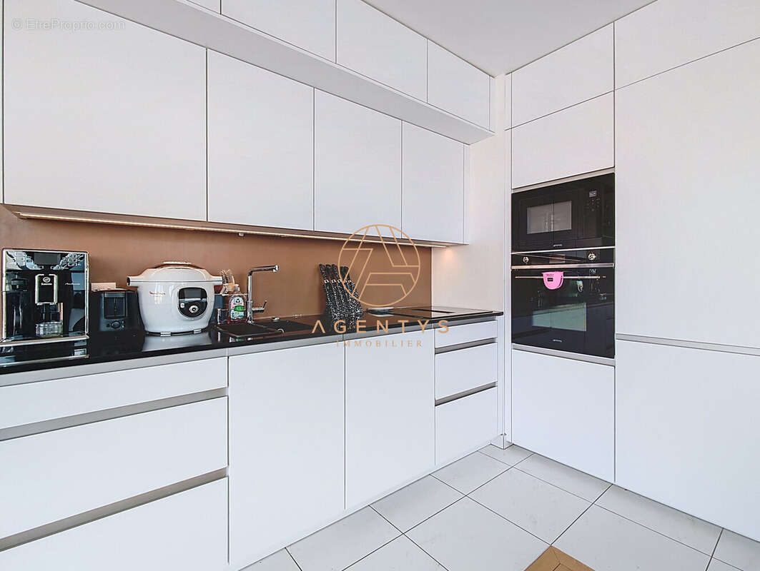 Appartement 75 m² à Saint-Maur-Des-Fosses  - photo 8