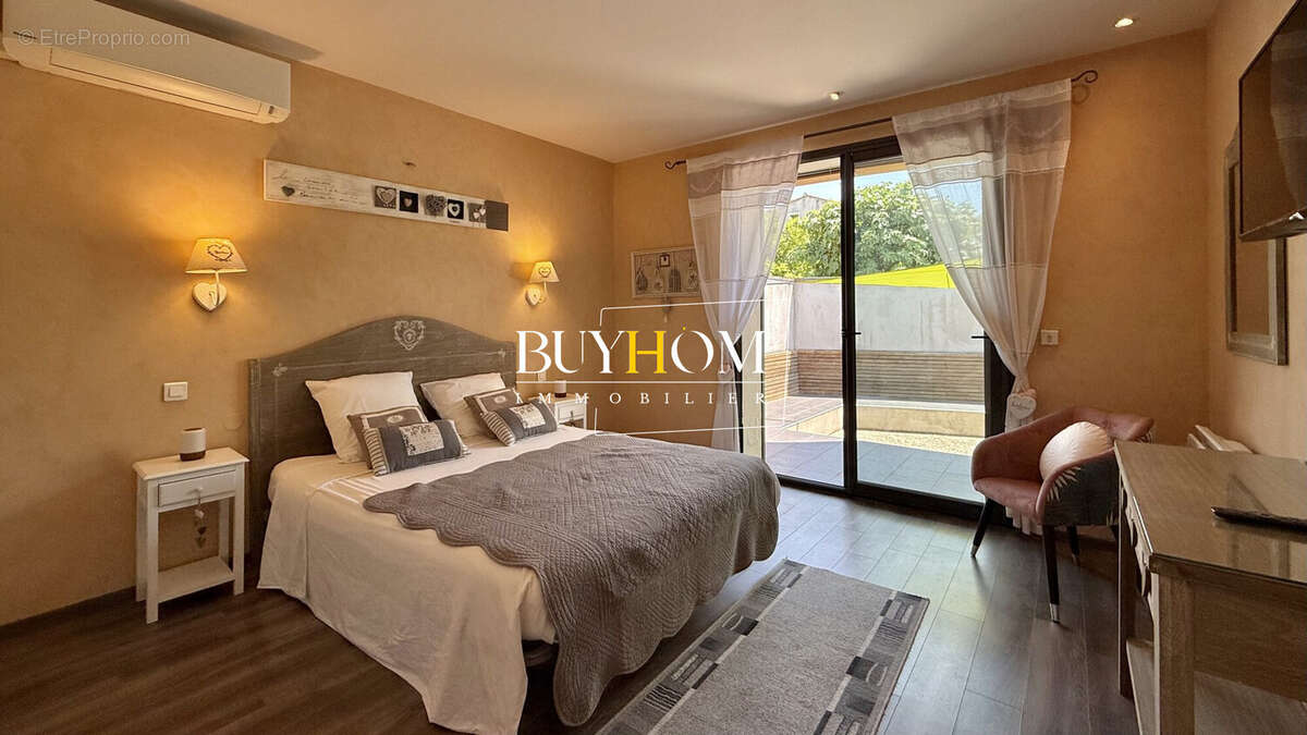 Maison à L'ISLE-SUR-LA-SORGUE