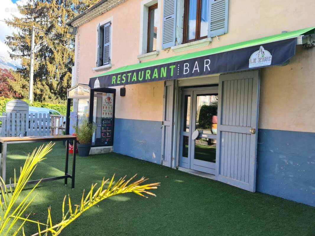 Commerce à MONESTIER-DE-CLERMONT