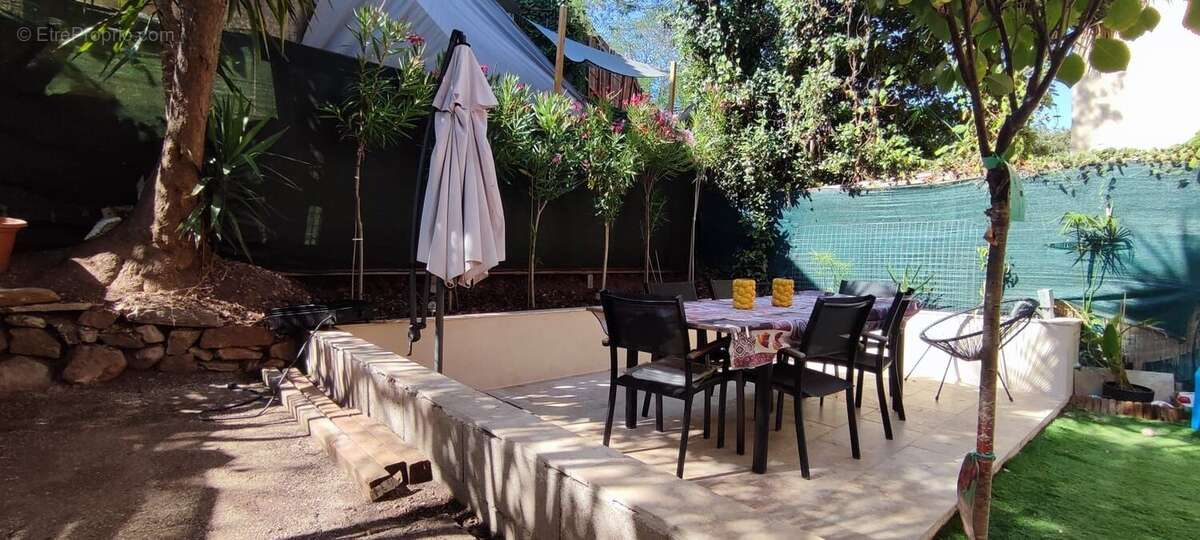 Maison à ROQUEBRUNE-SUR-ARGENS