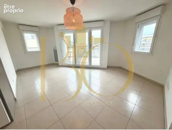 Appartement 3 pièces de 66 m² avec terrasse et double stationnement - photo 4