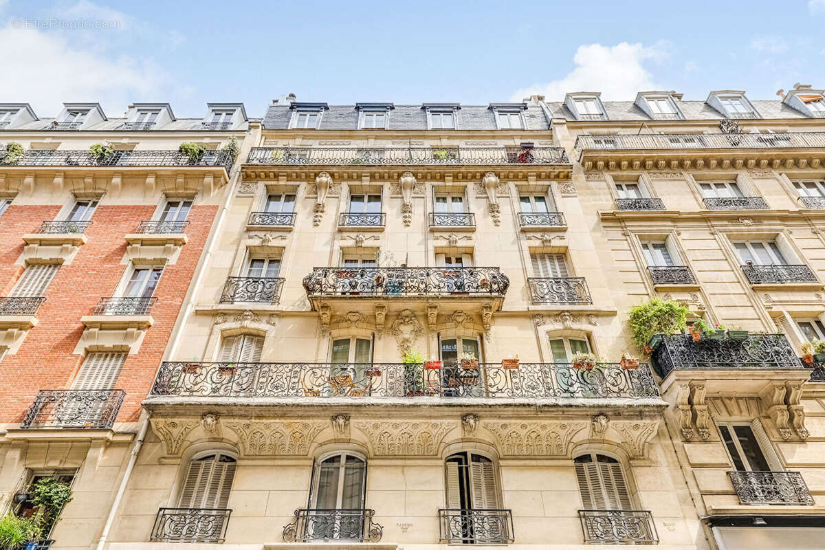 Appartement à PARIS-18E