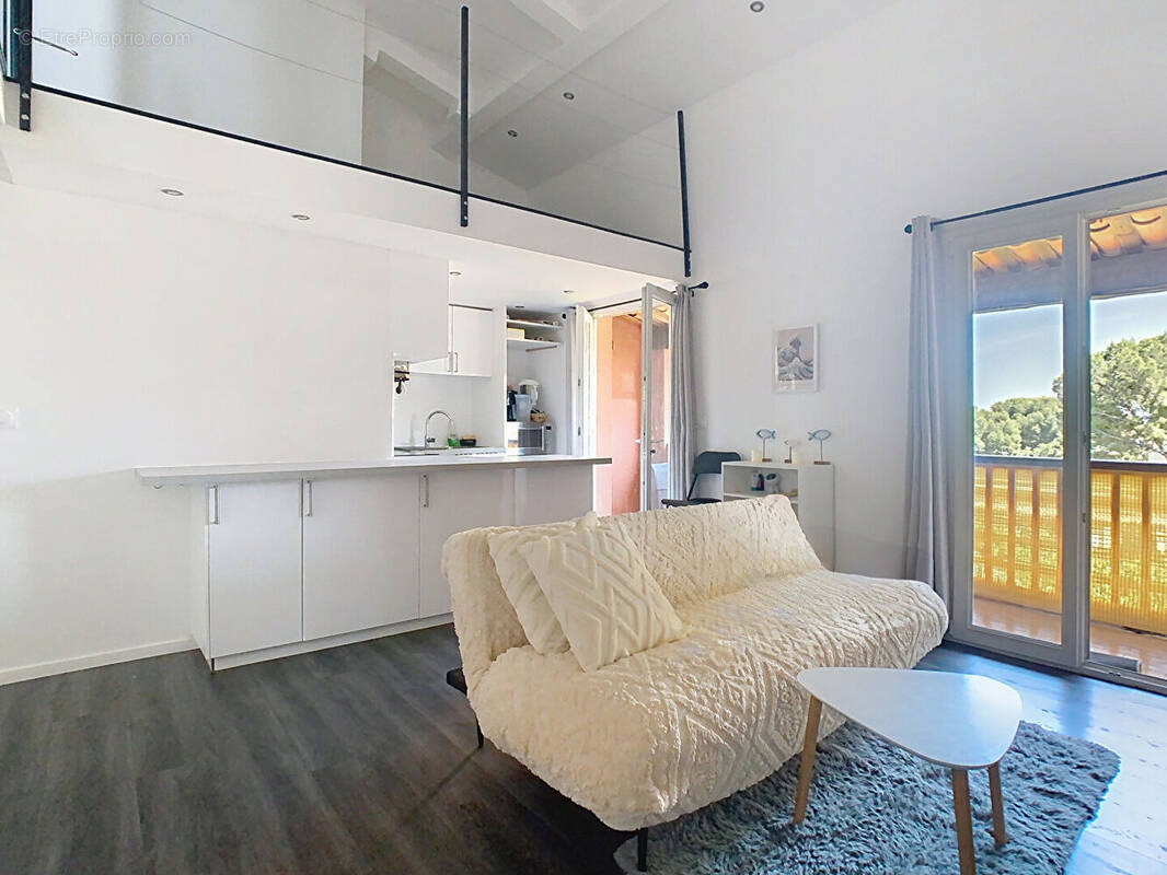 Appartement à SAUSSET-LES-PINS