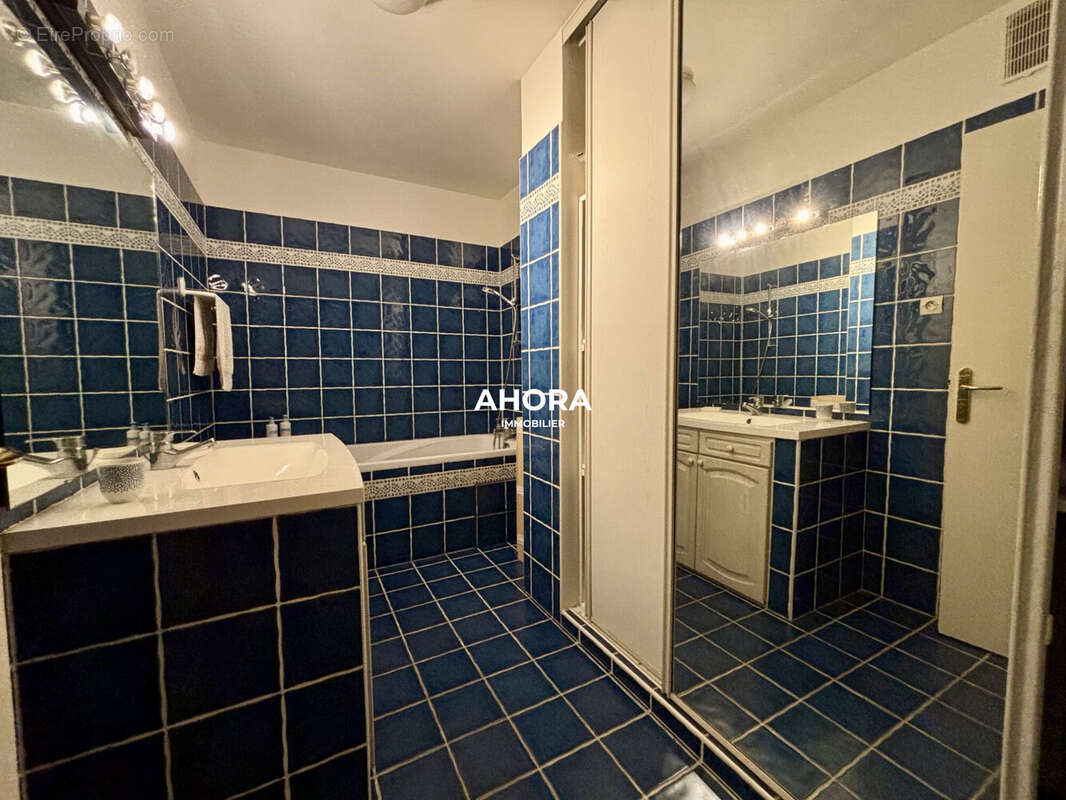 Appartement 70 m² à Marseille-9e  - photo 4