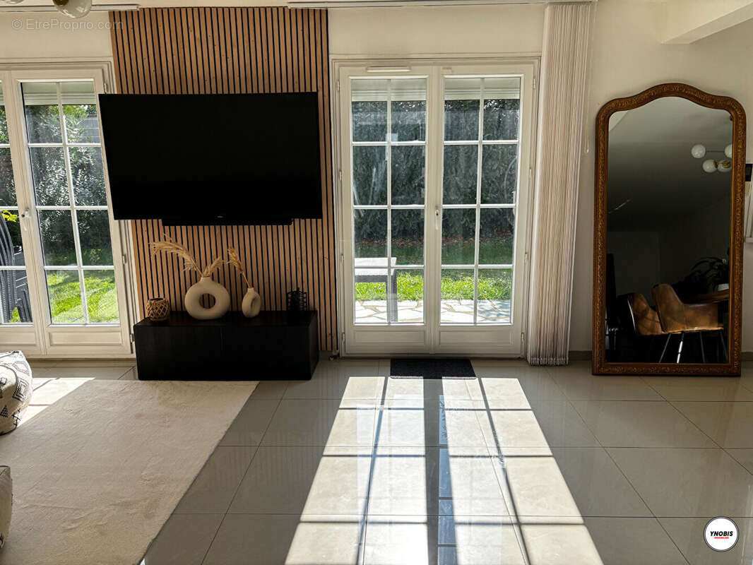 Maison à ROSNY-SUR-SEINE