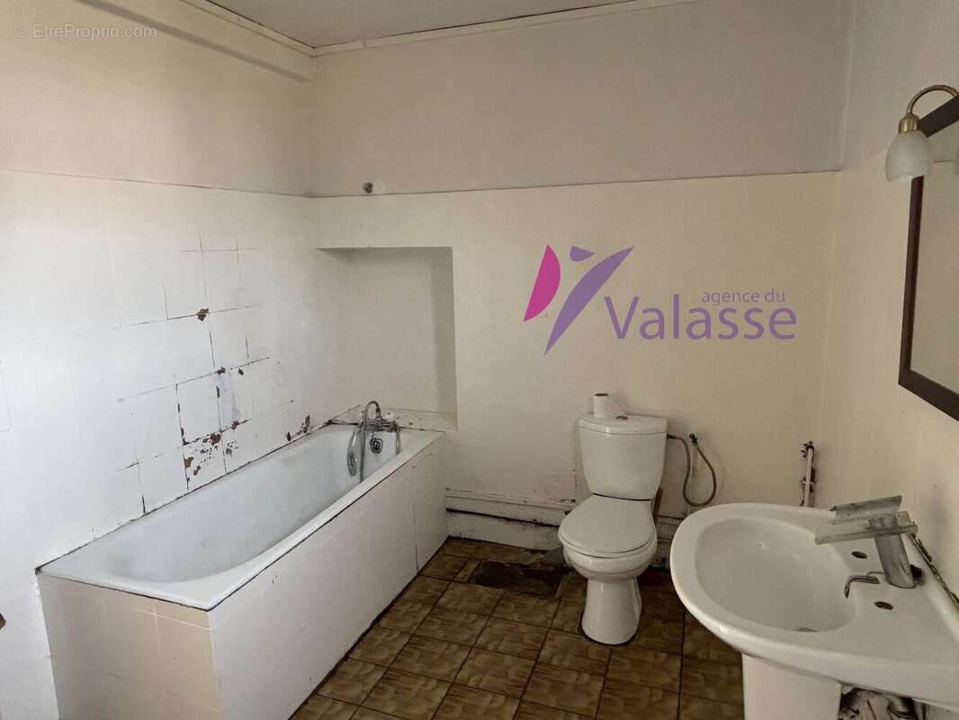 Maison 66 m² à Lillebonne  - photo 4