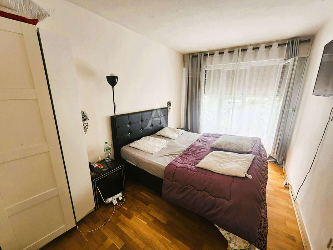 Appartement à CHILLY-MAZARIN