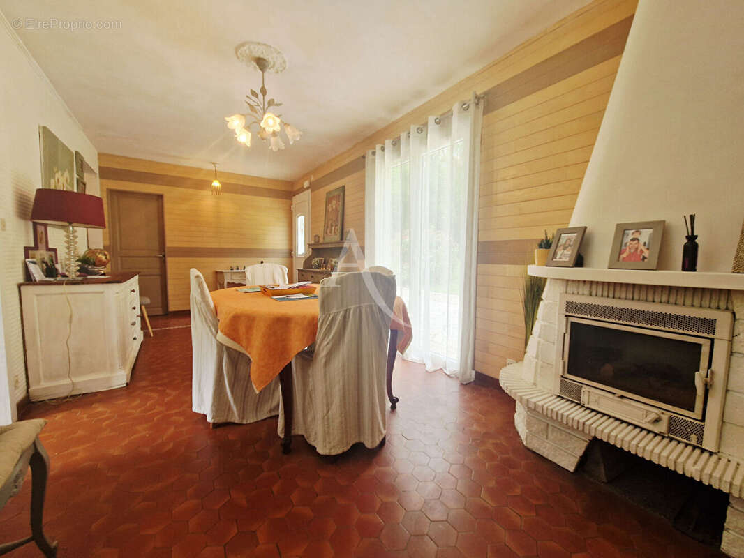 Maison à LANDEVIEILLE