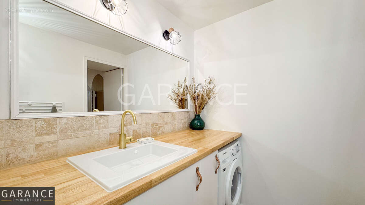 Appartement à PARIS-12E