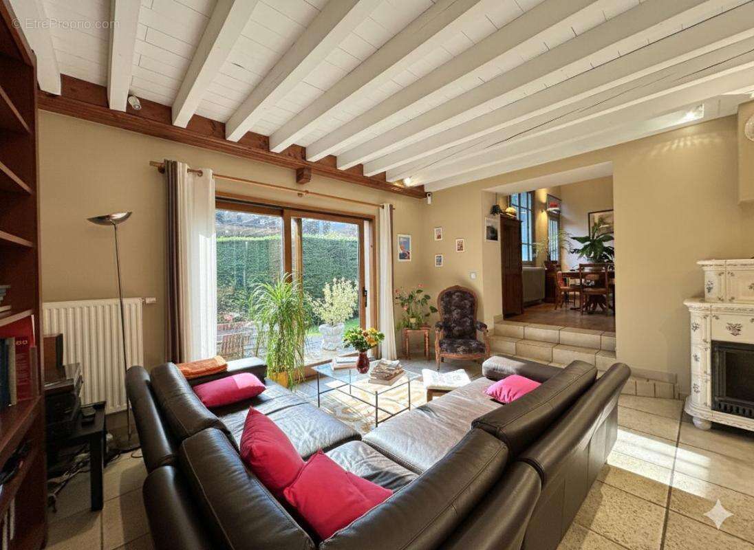 Maison à SAINT-ROMAIN-AU-MONT-D&#039;OR