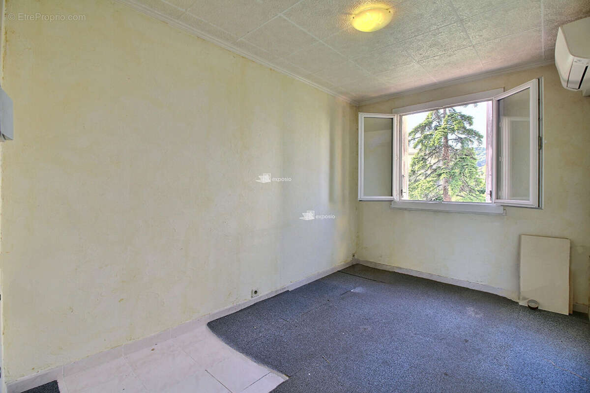 Appartement à VALLAURIS