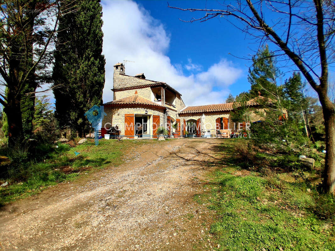 Maison à ORGON