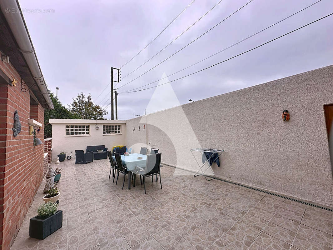 Maison à FRESNES-SUR-ESCAUT