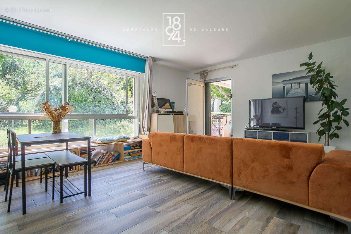 Appartement à MARSEILLE-8E