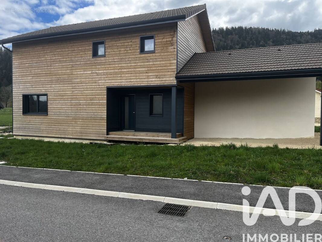 Photo 1 - Maison à LE POIZAT