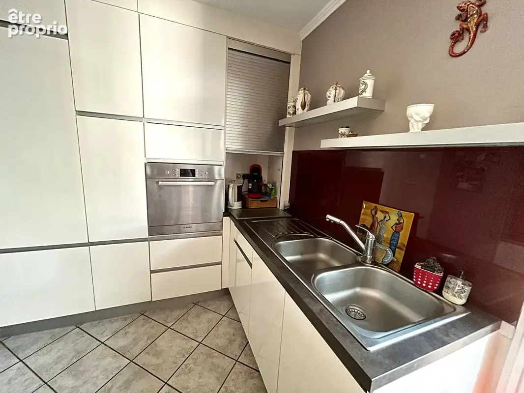 A VENDRE Maison T4 de plain-pied avec véranda, garage. Terrain de 502 m² - photo 5