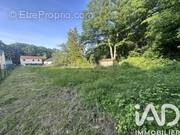 Photo 1 - Terrain à LE MESNIL-SAINT-DENIS