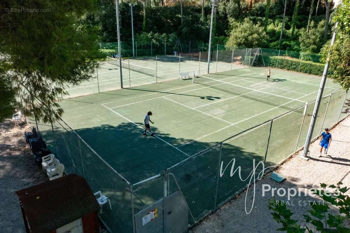 Appartement à SIX-FOURS-LES-PLAGES