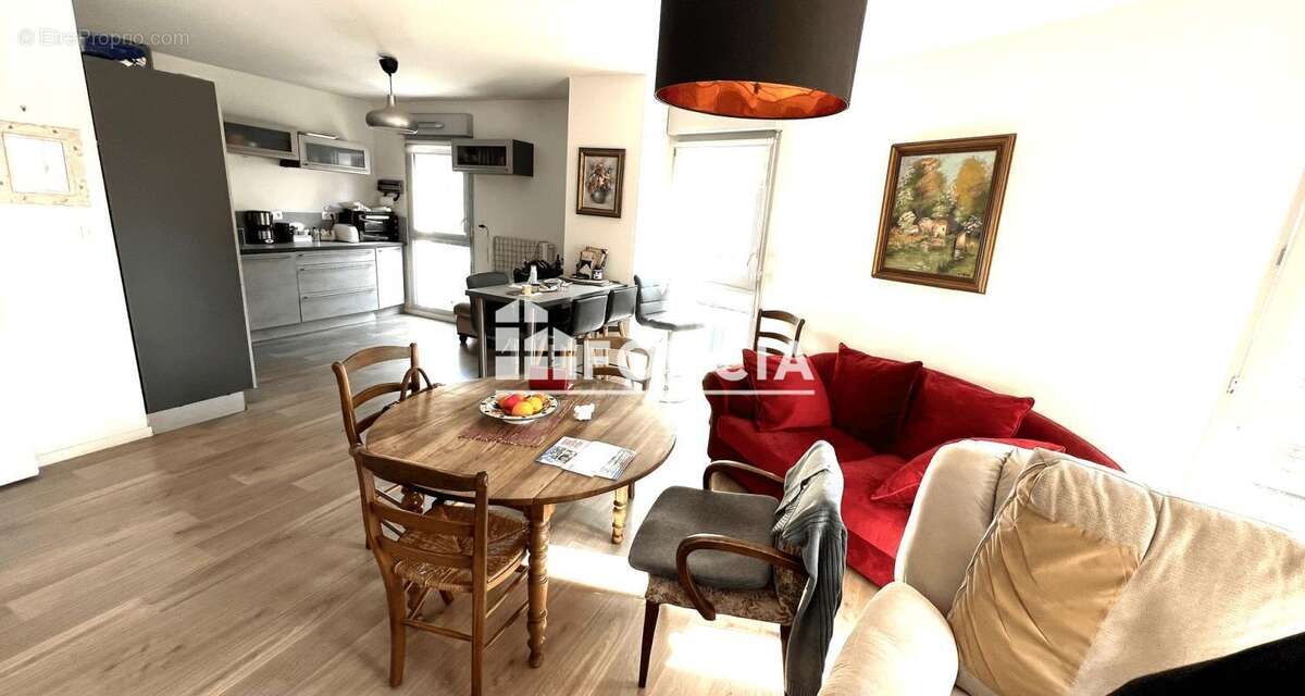 Exclusivite tres beau t3 bis en centre ville avec parking et terrasse - photo 3