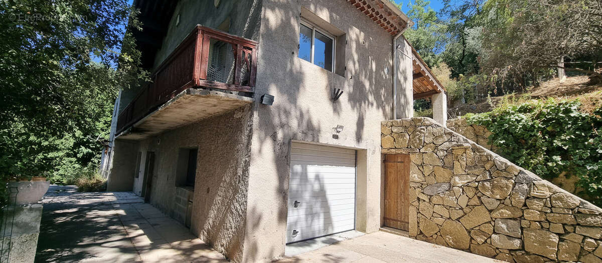 Villa familiale 5P avec Jardin 2000m2 - photo 2
